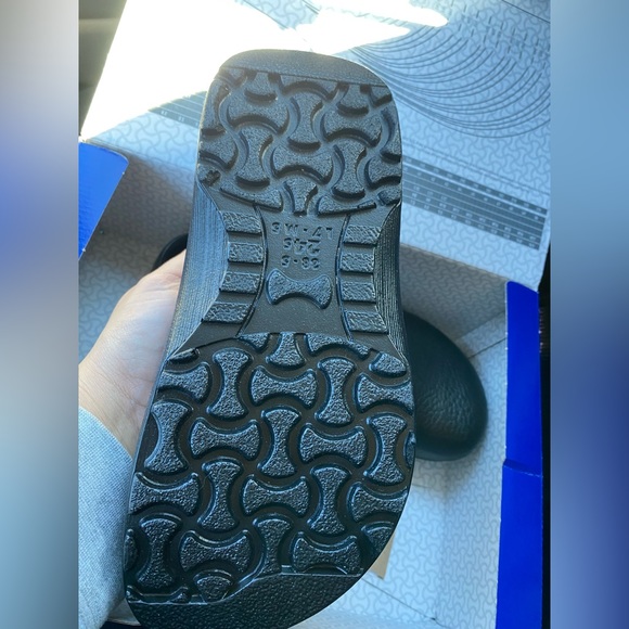 NIB Birkenstock shoe - Picture 7 of 7